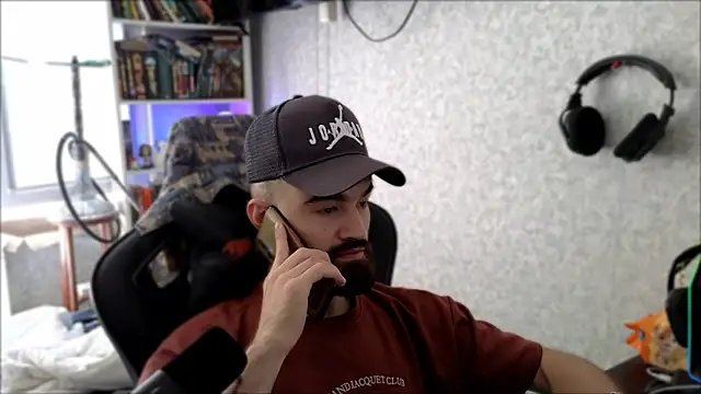 _Serious_Man webcam