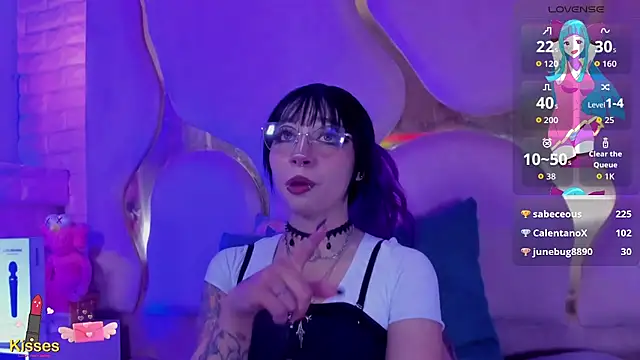 NaniiSisy webcam