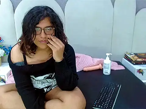 jessie_dark30 webcam