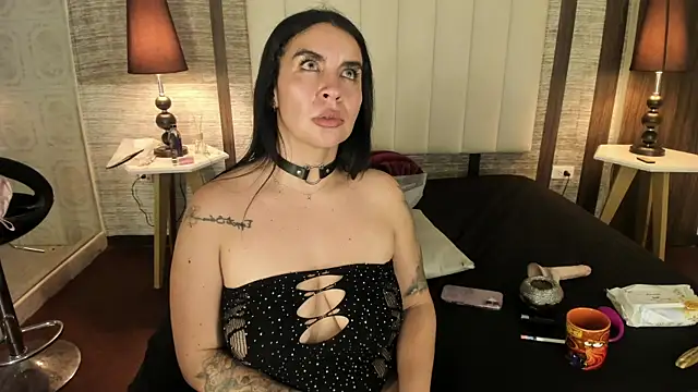 Hannah_Cross webcam
