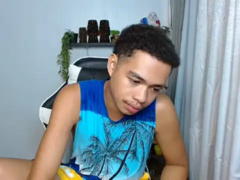 curlyasian_njxx webcam