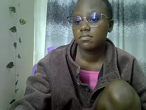 Happybree_ webcam