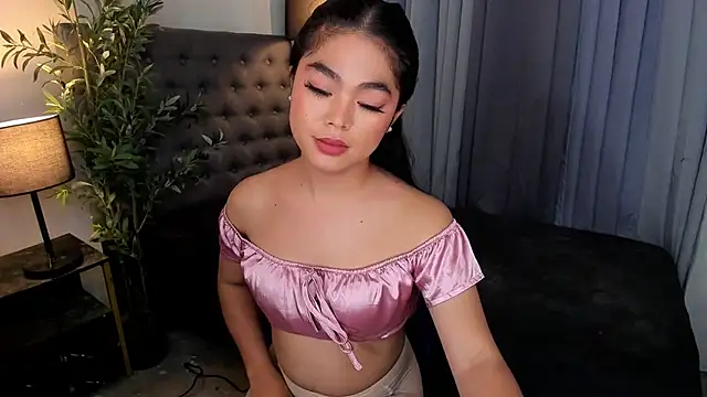 AsianHugecockAnna webcam