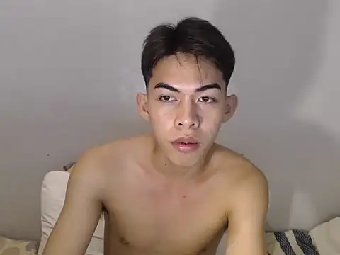 Urhotsilverboy webcam