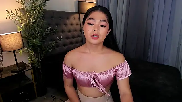 AsianHugecockAnna webcam