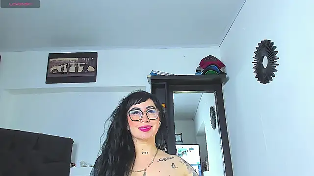 Vicky_hotmilf webcam