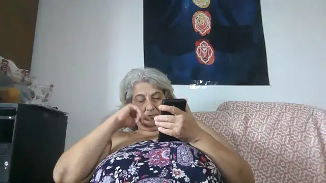 ExquisiteMature webcam