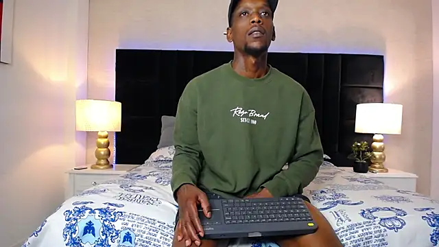 SkylerBigxxx webcam