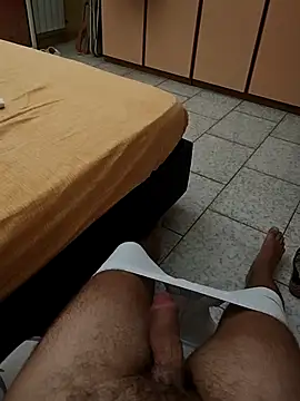 LucifertheGenius webcam