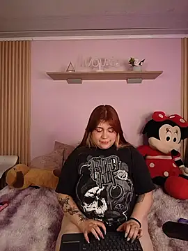 Winnie_cutee webcam