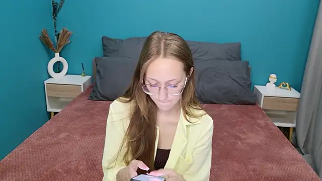 Calista_Everleig webcam