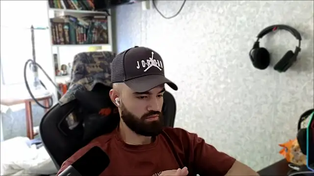 _Serious_Man webcam