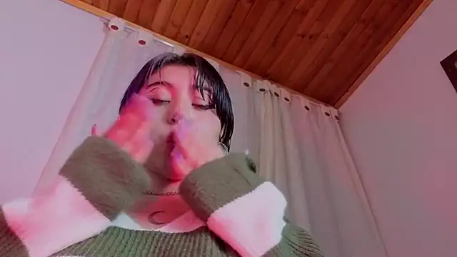Blueberry_gothic webcam