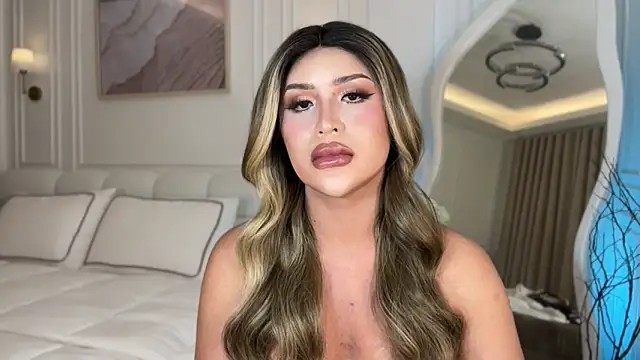 Your_Majesty_Tyra webcam