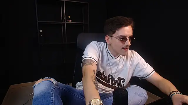 FelixStarkk live cam on StripChat