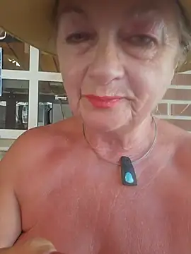 Hot-Muci live cam on StripChat