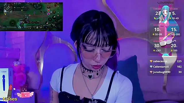 NaniiSisy webcam