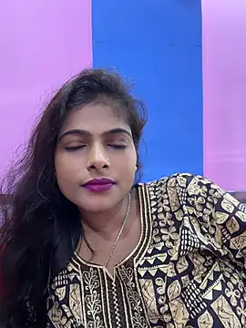 SUZY_QUEEN01 webcam