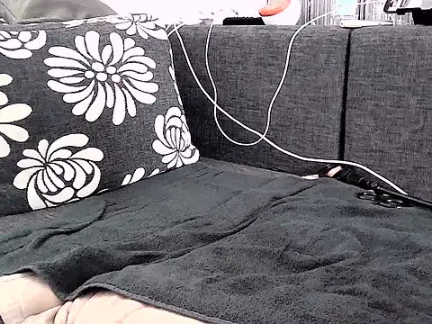 IncredibleGlaze78 webcam