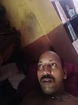 Dhanya752896 webcam