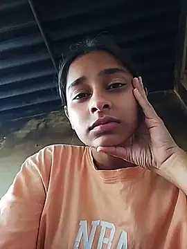 Queen_Simran webcam