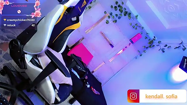 Sophiaa_doll_ webcam