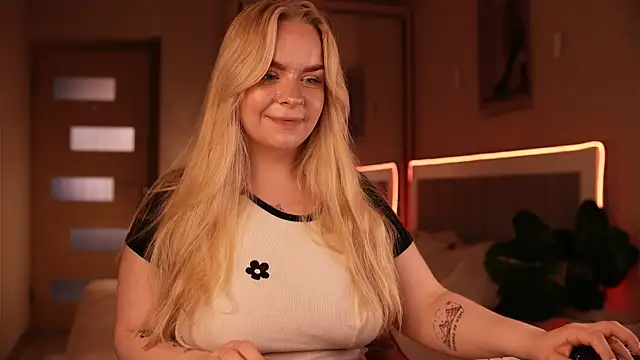 LisaLove3 webcam