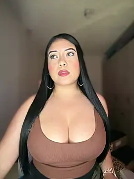 cami_ortiz__ webcam