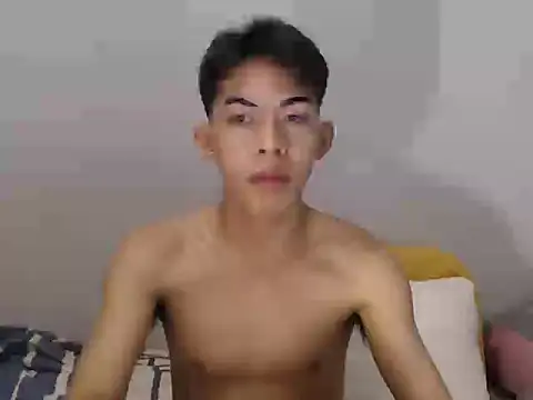 Urhotsilverboy webcam