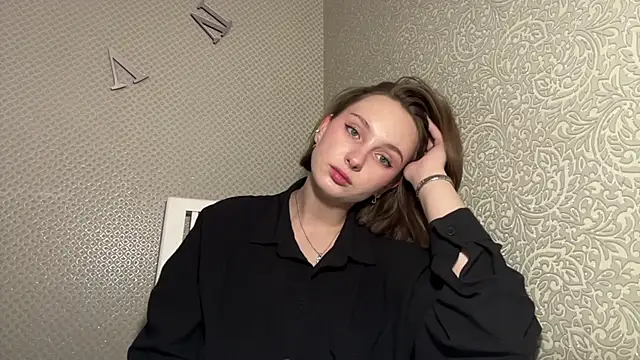 lovieclausing's live room