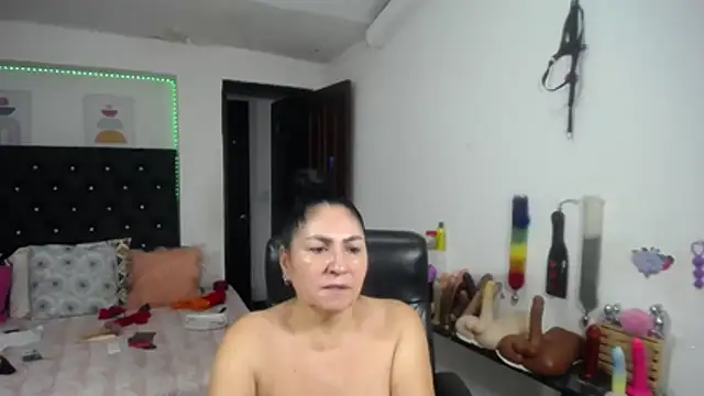 mature_bigboobs10 webcam