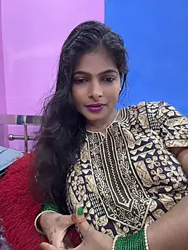 SUZY_QUEEN01 live cam on StripChat