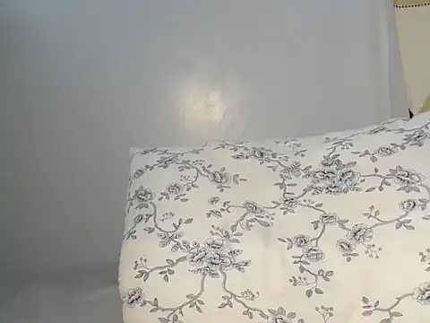 CrystalSanta webcam