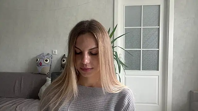 LaraineDomebo webcam