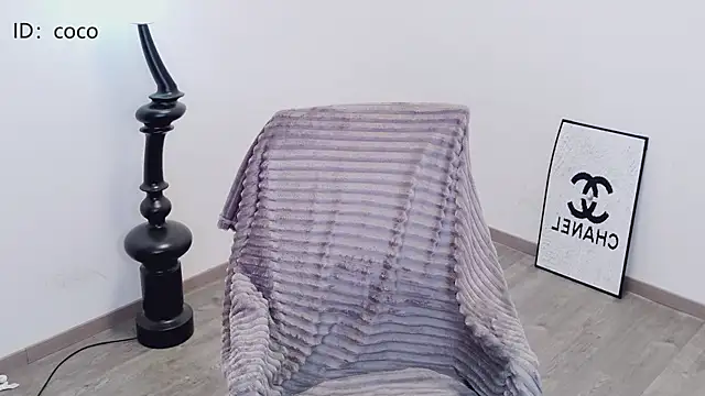 Flirty-001 webcam