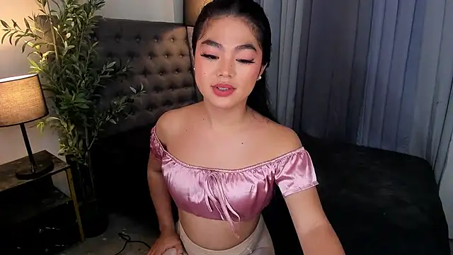 AsianHugecockAnna webcam
