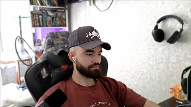 _Serious_Man webcam