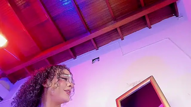 BritannyClaire webcam