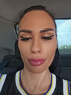 KatiaDivine webcam