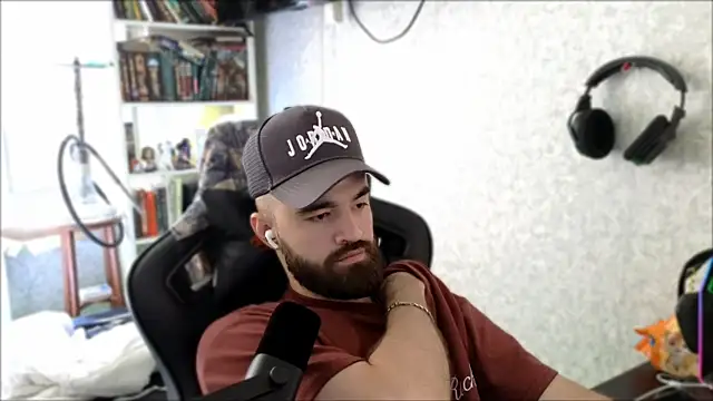 _Serious_Man webcam