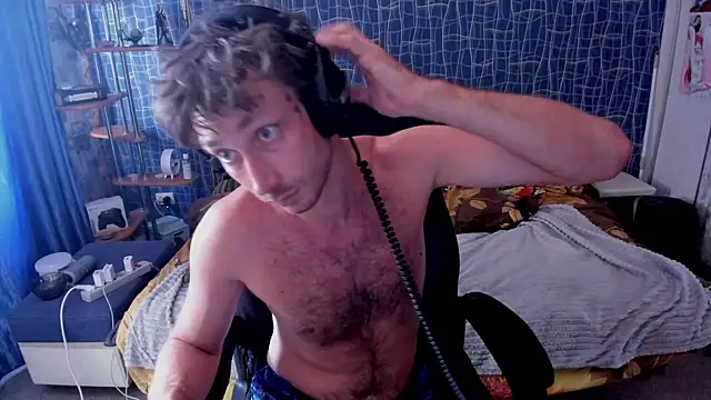 CuteBoy228 webcam