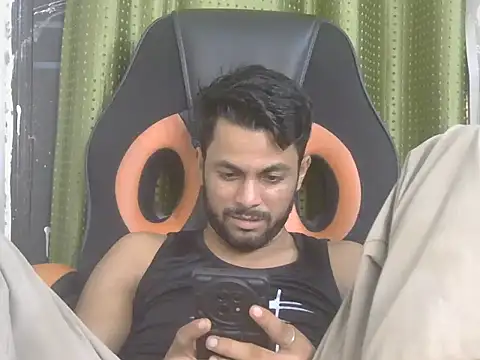Stubborndesiboy webcam