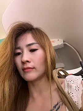 okgirl_23 webcam