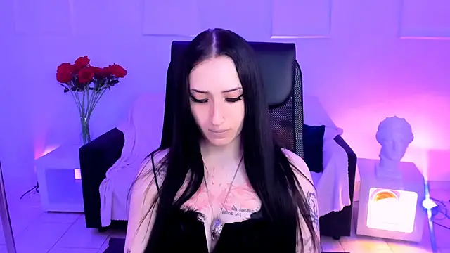 MonicaLowes webcam