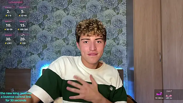AlfredSweet live sex cam