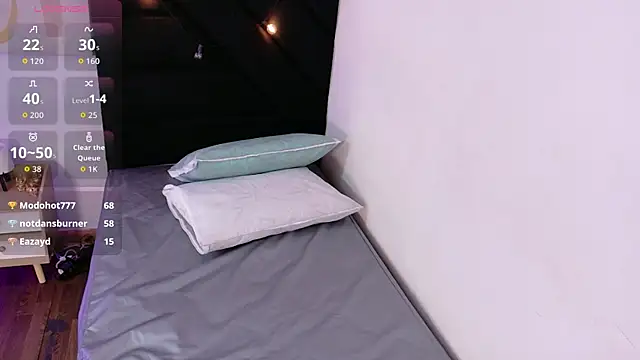 kinkyhousewifee webcam