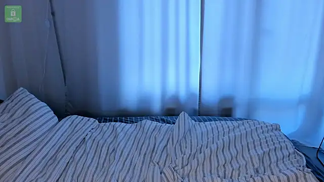 erika_hoiree webcam