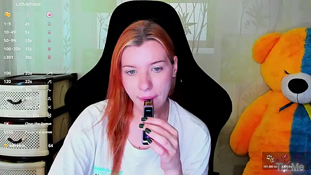 MeganNewCat webcam