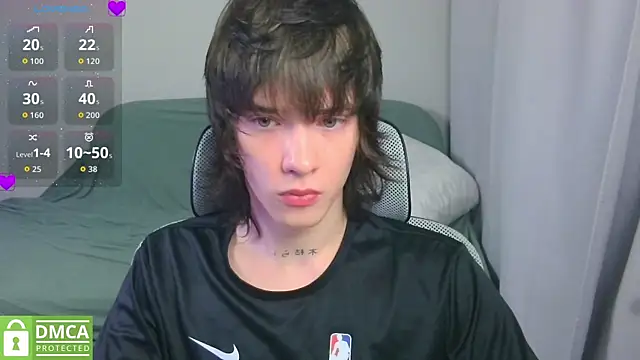 LeonBoykisser webcam