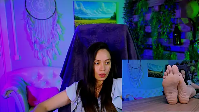 OliviaWeles webcam